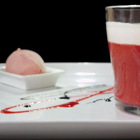 Hotel Restaurant Tivoli - Basel Airport อูแน็งก์ ภายนอก รูปภาพ
