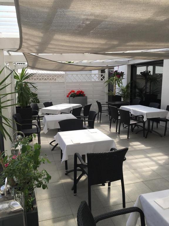 Hotel Restaurant Tivoli - Basel Airport อูแน็งก์ ภายนอก รูปภาพ