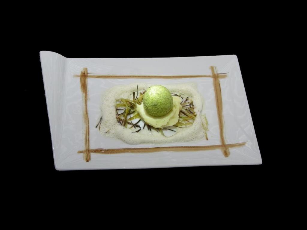 Hotel Restaurant Tivoli - Basel Airport อูแน็งก์ ภายนอก รูปภาพ
