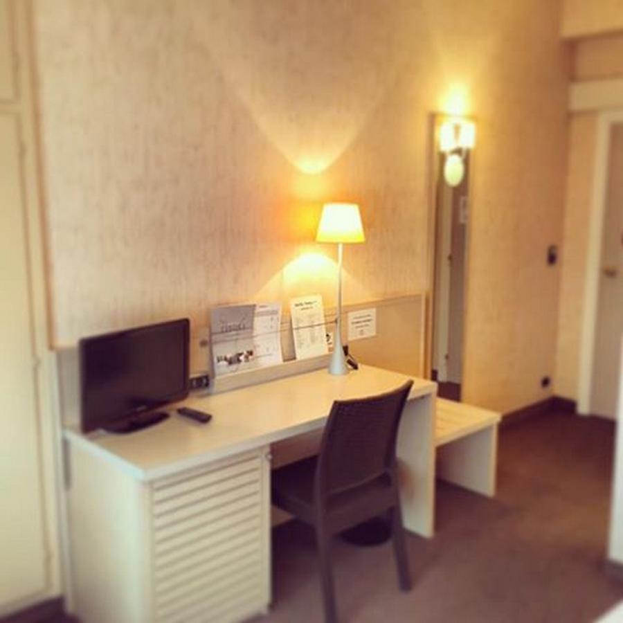 Hotel Restaurant Tivoli - Basel Airport อูแน็งก์ ภายนอก รูปภาพ