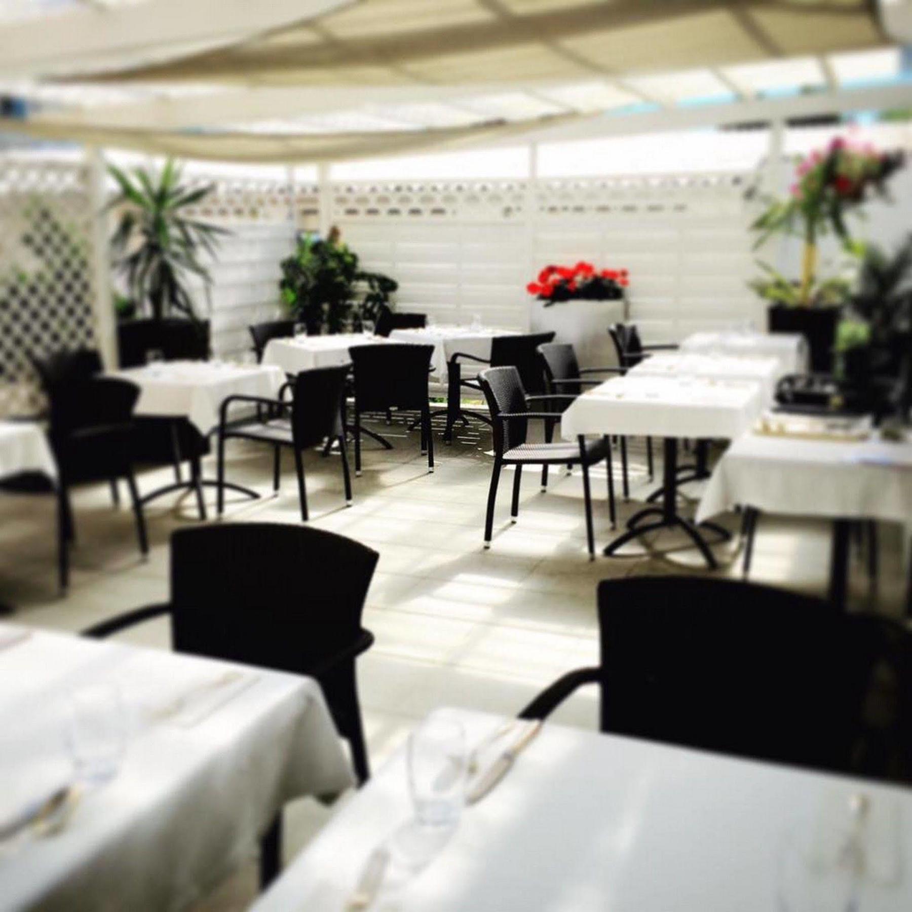 Hotel Restaurant Tivoli - Basel Airport อูแน็งก์ ภายนอก รูปภาพ